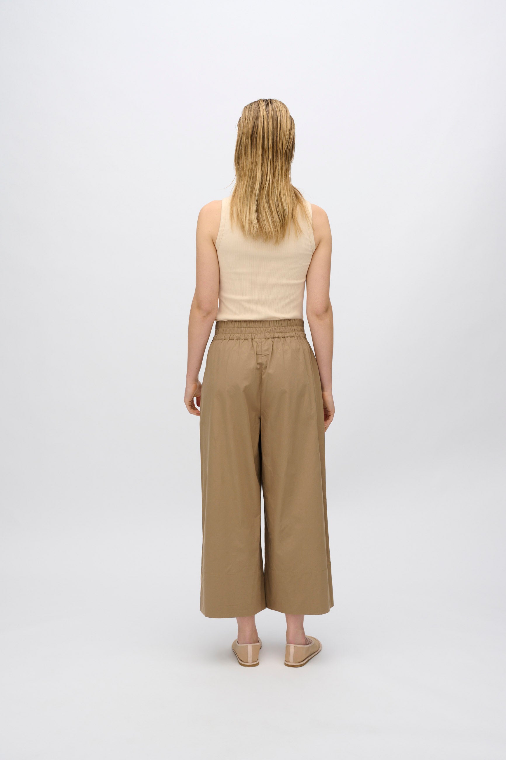 minimum female Eira casual capri pants 4238 Casual Pants 1609 Greige