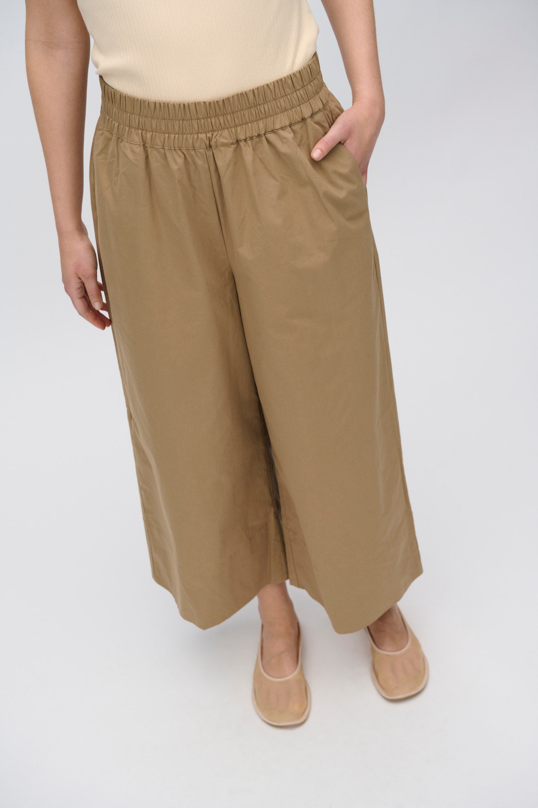 minimum female Eira casual capri pants 4238 Casual Pants 1609 Greige
