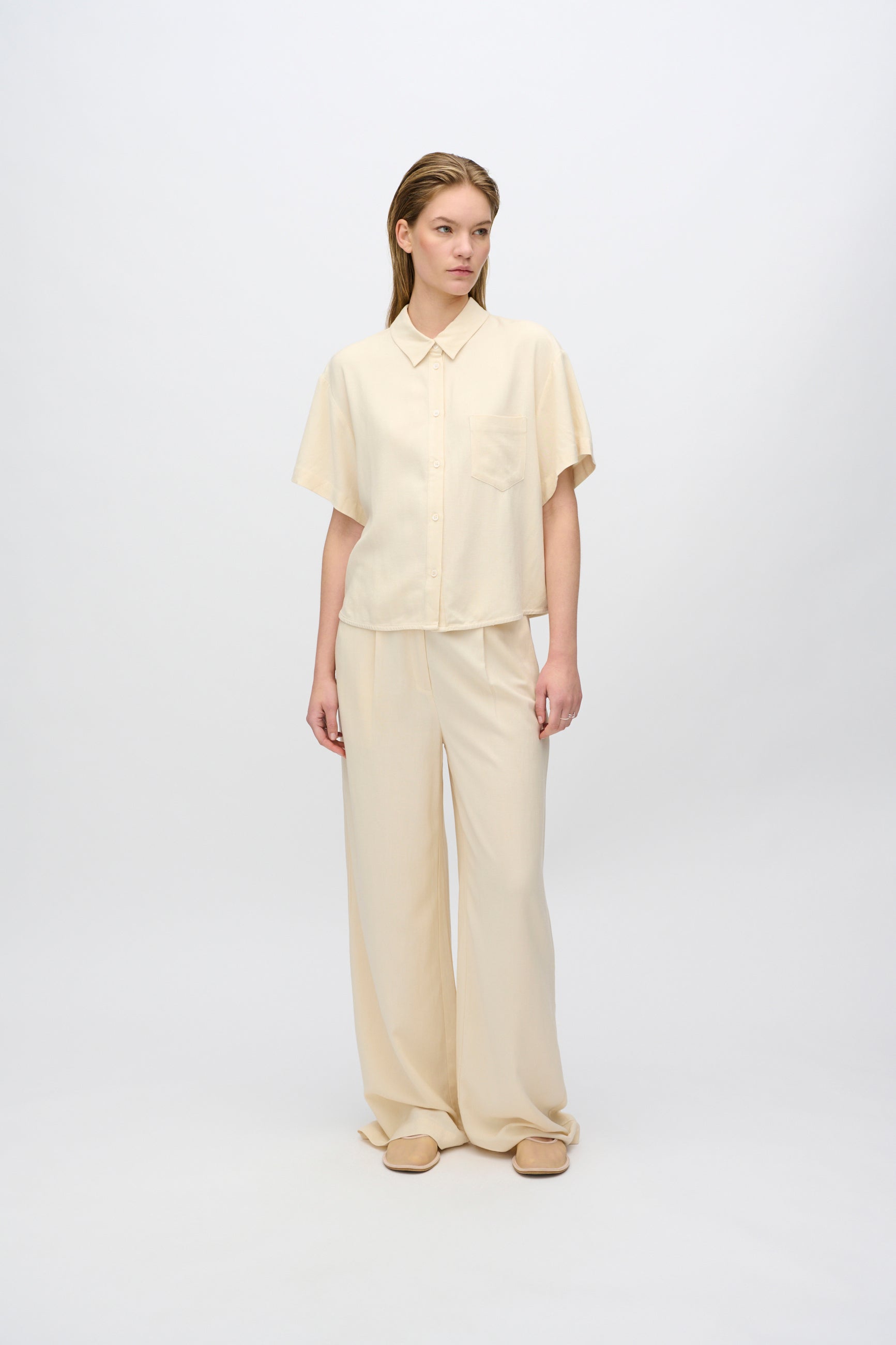 minimum female Sage short sleeved shirt 3069 Short Sleeved Shirt 0908 Summer Sand