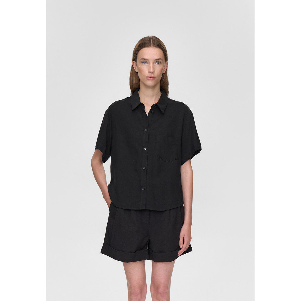 minimum female Sage short sleeved shirt 3069 Short Sleeved Shirt 999 Black