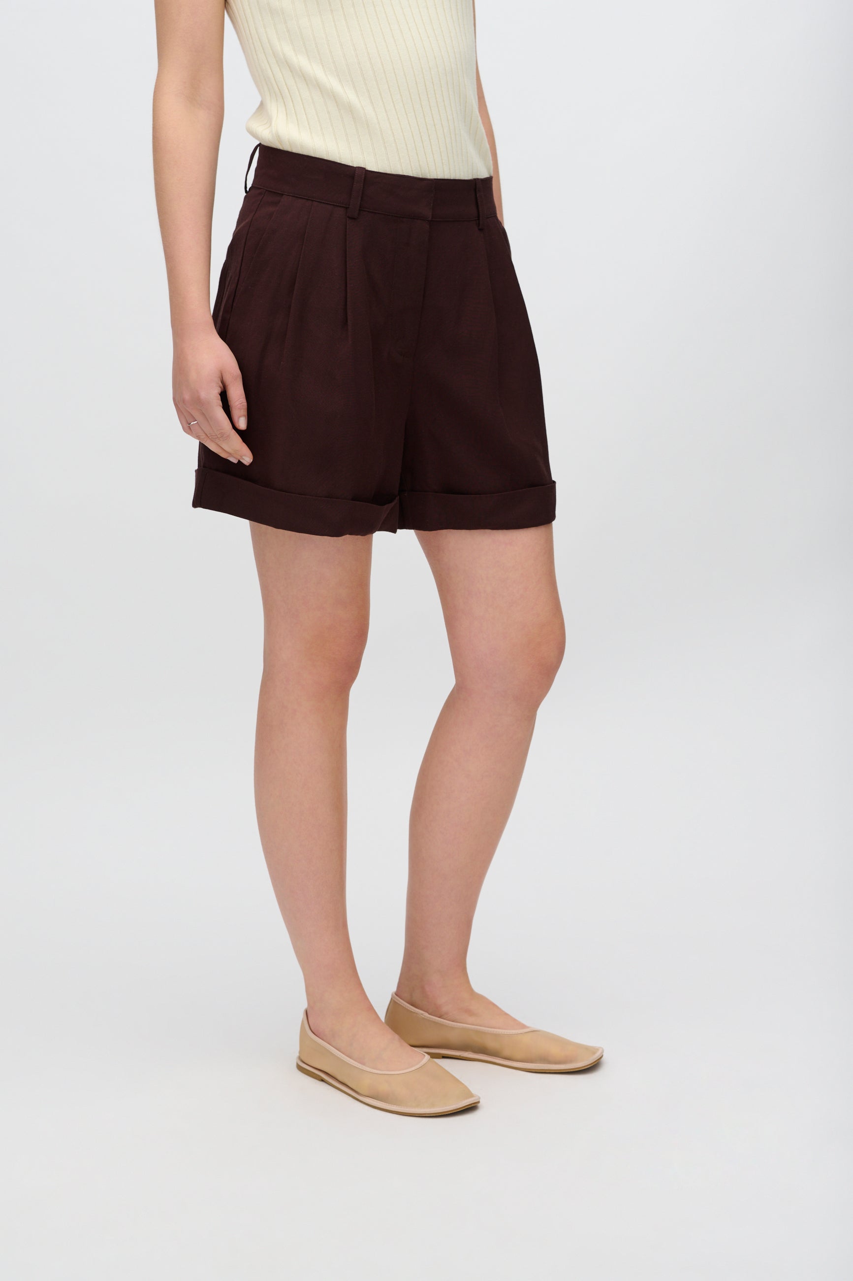 minimum female Selby linen blend shorts 3069 Shorts 1910 French Roast