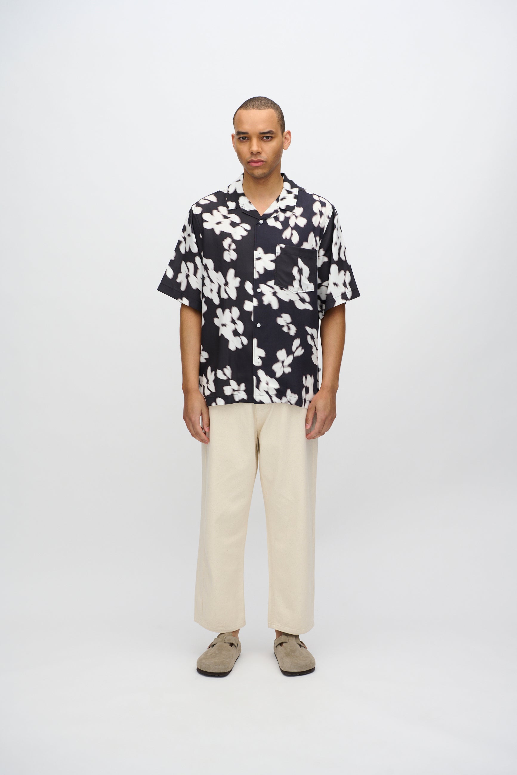 minimum male Hayden relaxed short sleeved shirt 4230 Short Sleeved Shirt 999 Black